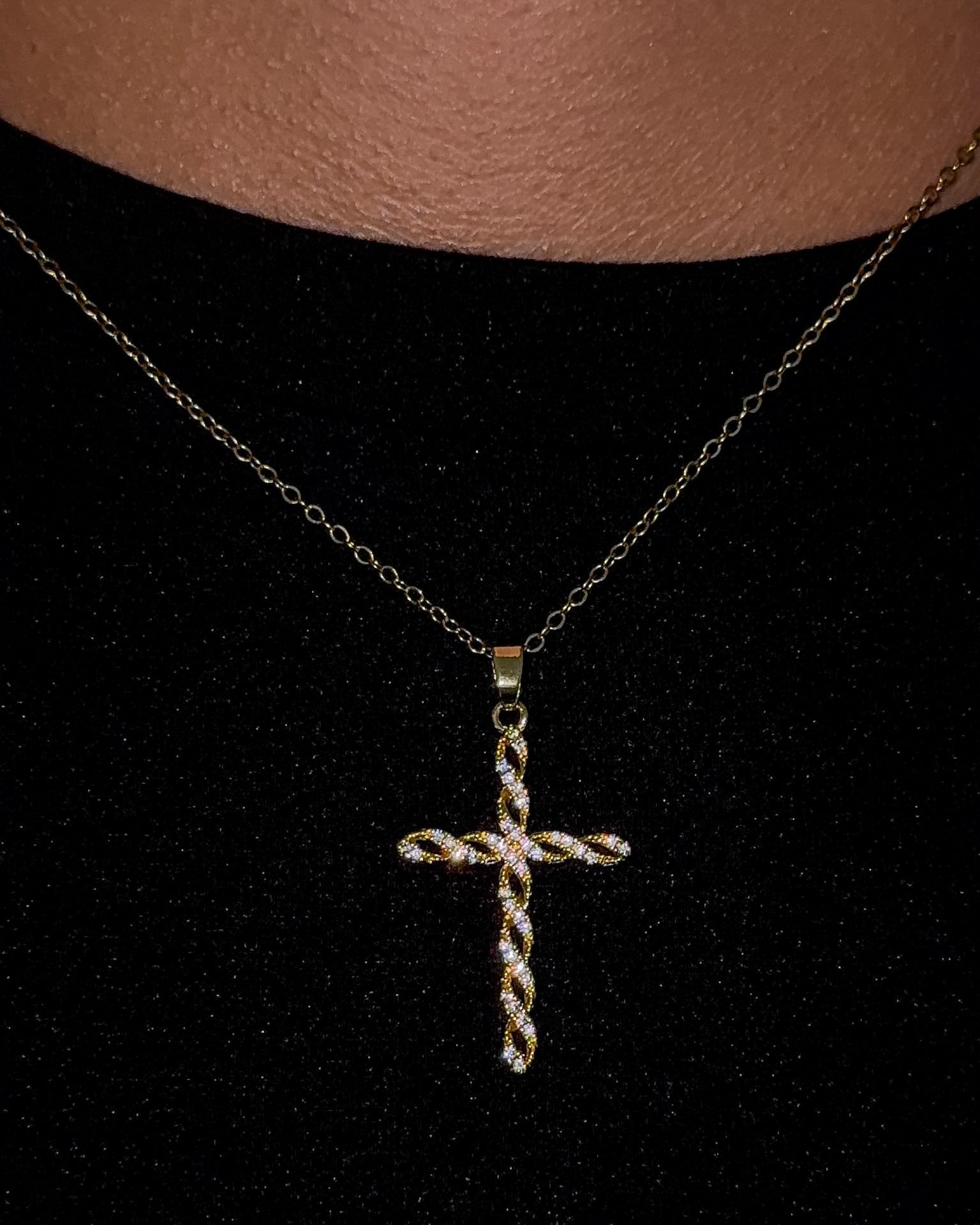 TWISTED GOLD CROSS NECKLACE